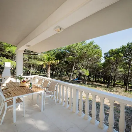 Villa Grammy Bol Exterior photo